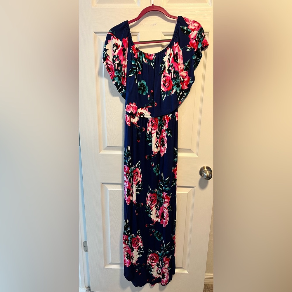 NEW WITH TAGS! Navy floral maxi dress - XL